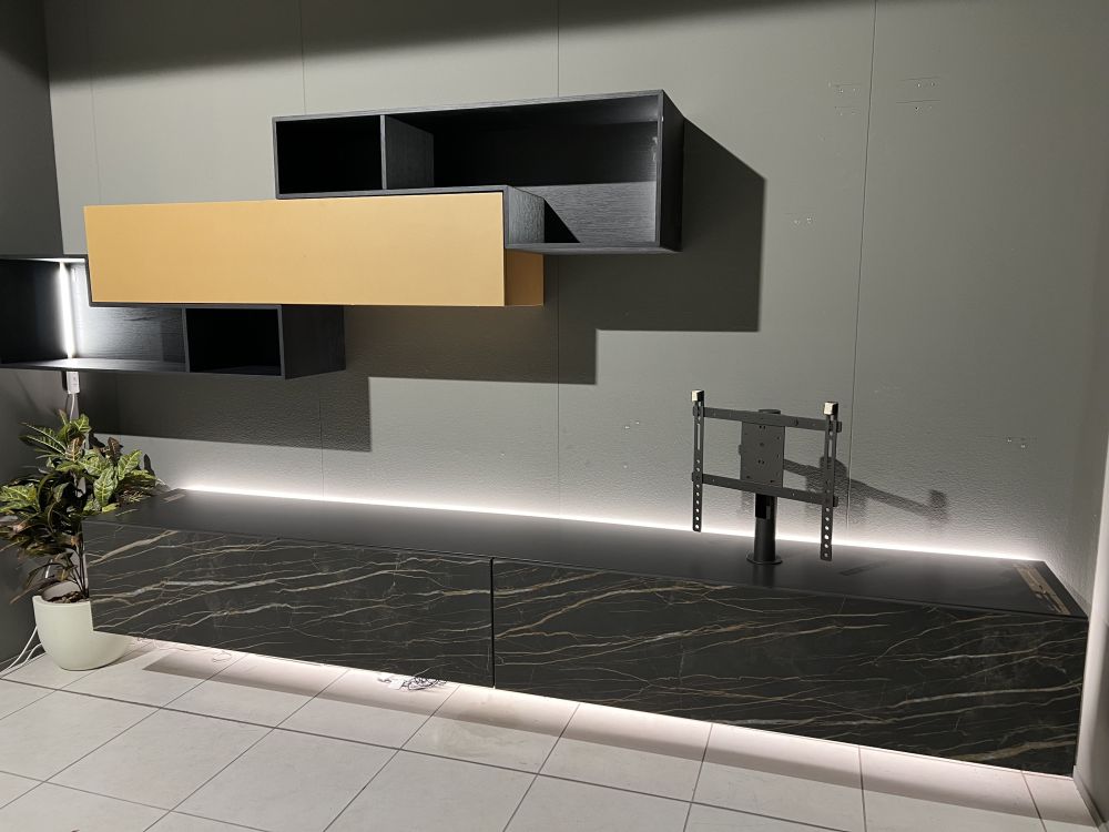 Living outlet 47